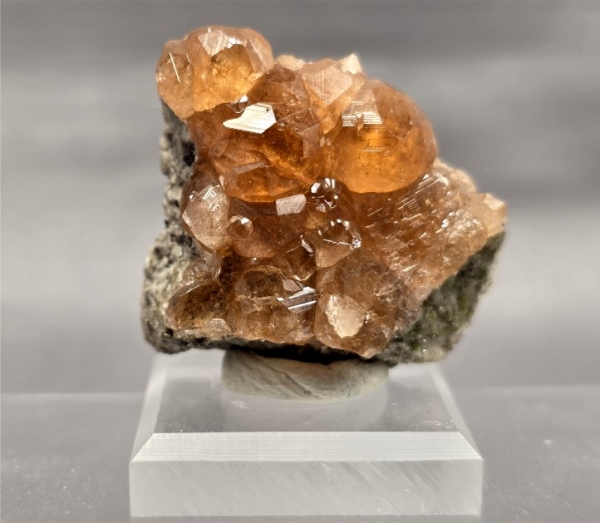 Garnet var. Grossular, Jeffrey Mine, Val-des-Sources,, Quebec, Canada